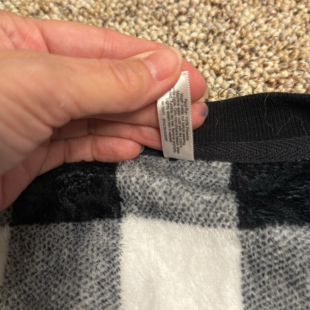 So Buffalo check fleece pajama jumpsuit in black and white - Picture 4 of 4